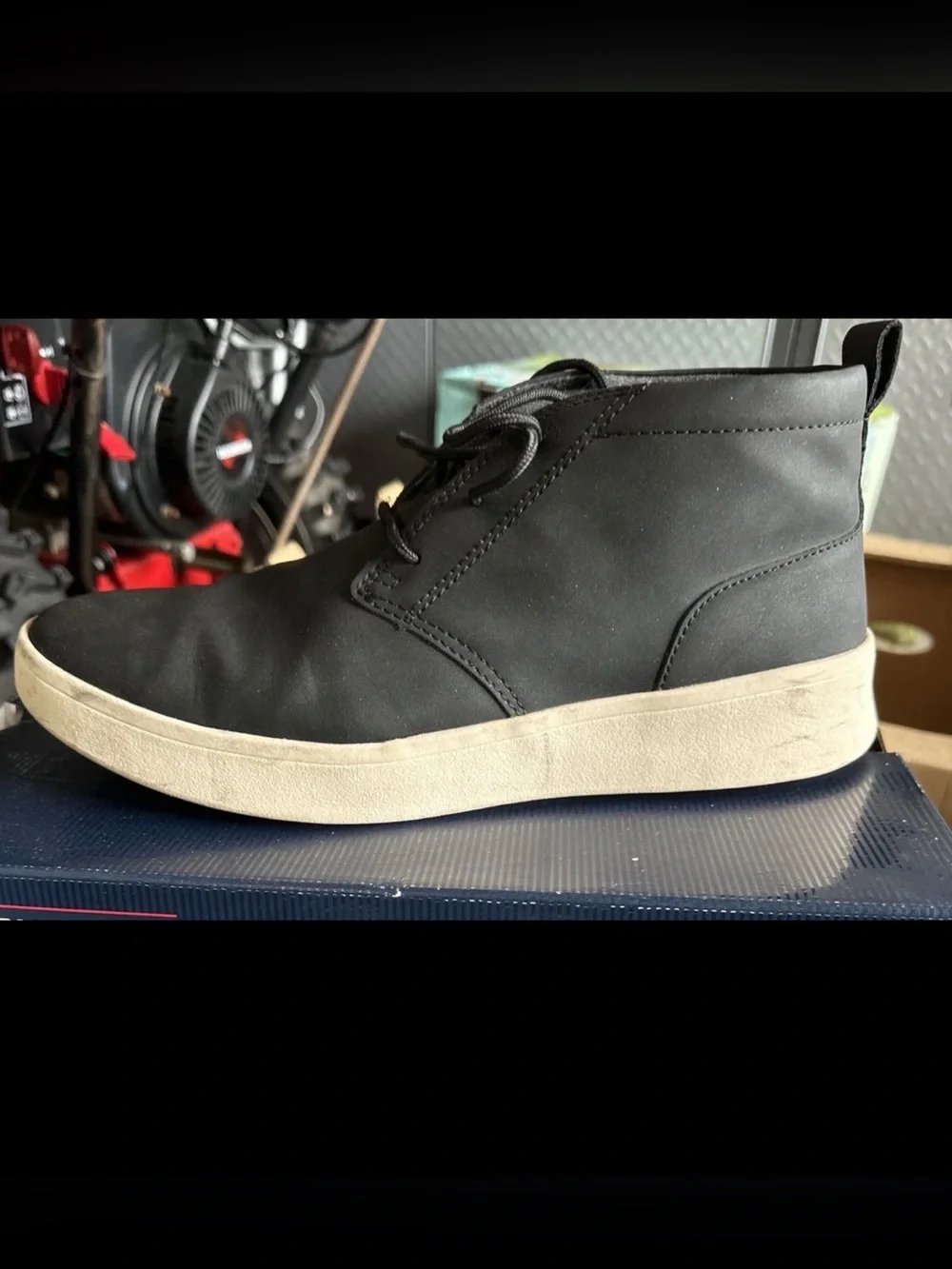 Izod Men’s Palmer Lace Up Ankle Boots Black White Size 10 M US EUC